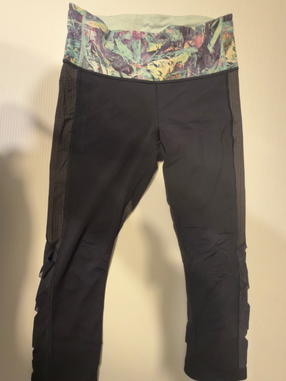 lululemon athletica Light Blue and Black Activewear Detail